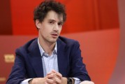 事业是指人工智能实验室Mistral将推出其首款推理模型，挑战 OpenAI