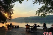 事业是指“移动卧室”重塑旅行方式 “Z世代”爱上车轮上的家
